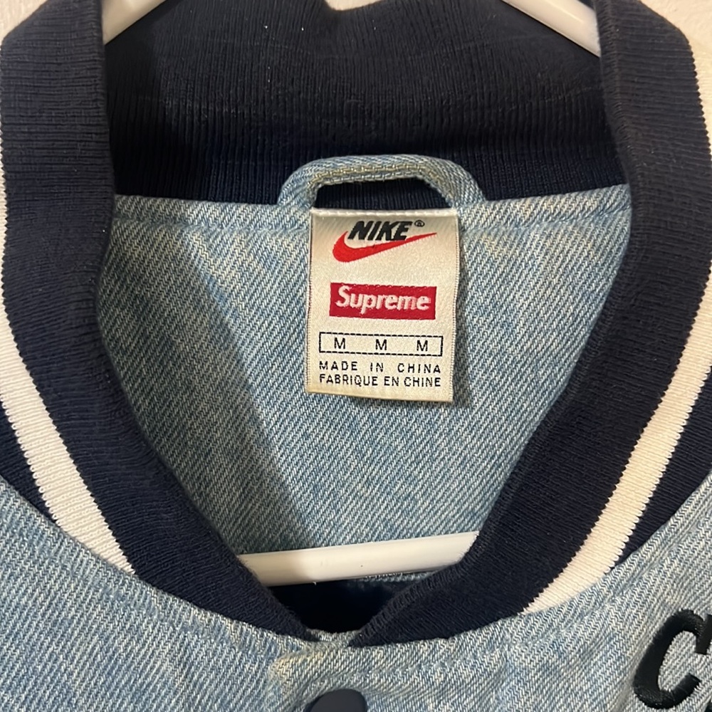 Supreme - Picture 2 of 3